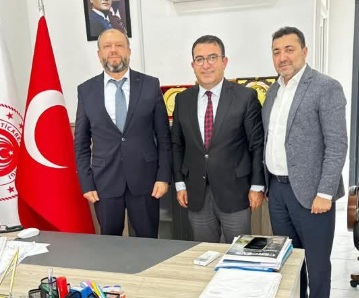 HATAY GAZETESİ (@gazetesihatay) on Twitter photo Halep Ticaret Odası'ndan Ticaret İl Müdürü İmrek'e Ziyaret <a href="/halitimrek/">Halit İmrek</a>
hataygazetesi.com/ekonomi/halep-… Halep Ticaret Odası'ndan Ticaret İl Müdürü İmrek'e Ziyaret <a href="/halitimrek/">Halit İmrek</a>
hataygazetesi.com/ekonomi/halep-…