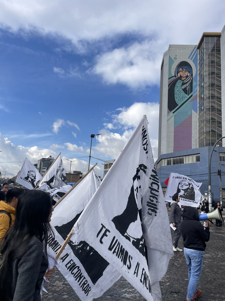 Este momento plantón por Michelle Montenegro, este 5 de junio se cumplen 7 años de su desaparición, exigimos justicia, luchamos por Michelle y por todas las personas desaparecidas. #NosFaltaMichelle #7añosSinMichelle