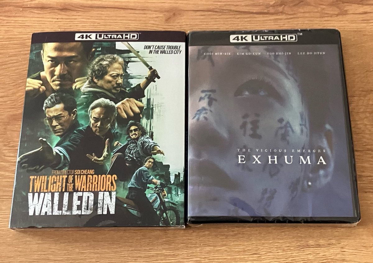 giribe's tweet image. Picked up Twilight of the Warriors: Walled In and Exhuma — two new 4Ks from @wellgousa 

Martial arts mayhem vs. occult Korean horror. Looking forward to both.

#4KCollectors #WellGoUSA #PhysicalMedia #WalledIn #Exhuma #AsianCinema