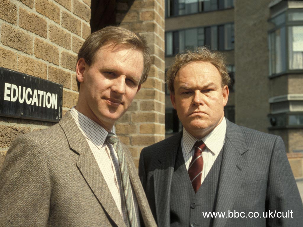 alexwilcock's tweet photo. OTD 1986: A Very Peculiar Practice – Wives of Great Men
Guest star Timothy West so barnstormingly here I looked out for him ever after
Barbara Flynn outstanding
Huge fun but also – 39 years ago! – critique of ‘great men’ heaping s— on everyone (especially women) around them
#AVPP https://t.co/QxAZSZmouQ