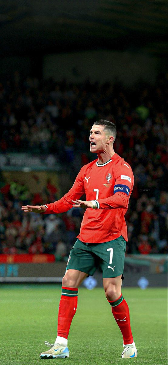 OsamaBakour7's tweet photo. البرتغال هو كريستيانو رونالدو ♥️ #CR7𓃵
– البرتغال قبل رونالدو | 0 نهائيات
– البرتغال بعد رونالدو | 4 نهائيات
#البرتغال_المانيا #دوري_الأمم_الأوروبية
#NationsLeague | #PORGER #GERPOR https://t.co/ULutB2gE7O