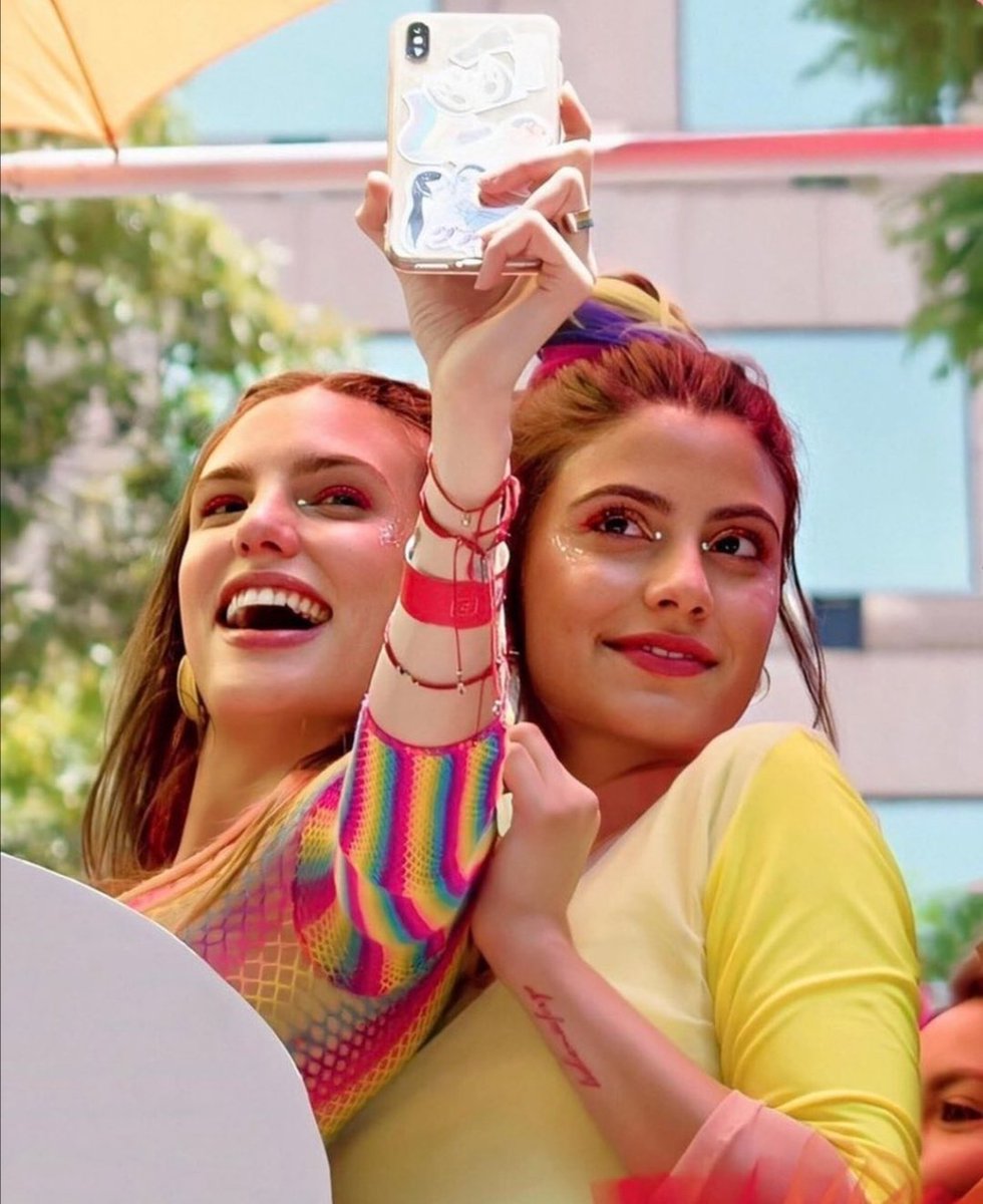 IrmaOro49204076's tweet image. Pride month ππ³οΈβππ³οΈββ§οΈ@barbara_lopez21 & @macabeso