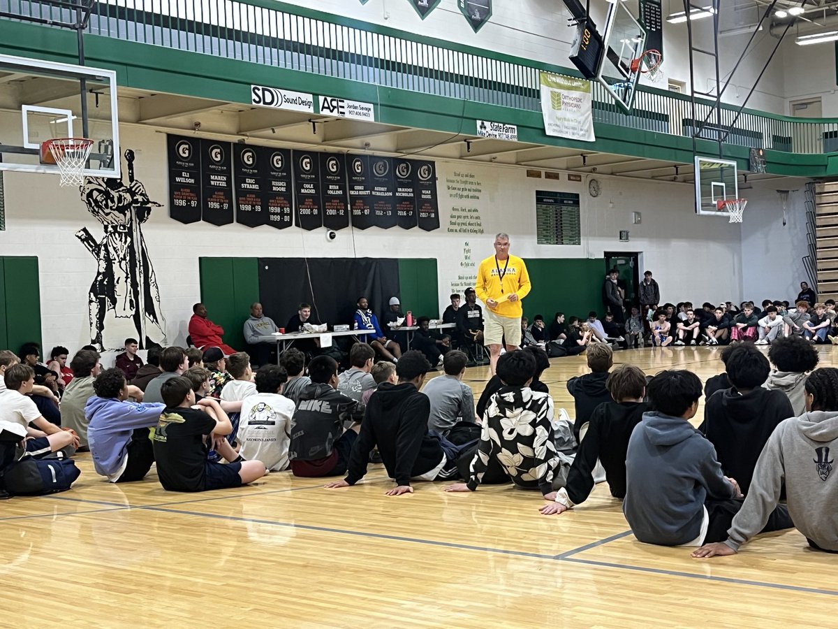 Great wisdom from ⁦<a href="/CoachOstanik/">AkBasketballAcademy</a>⁩ today.  Transactional vs Transformational Relationships.