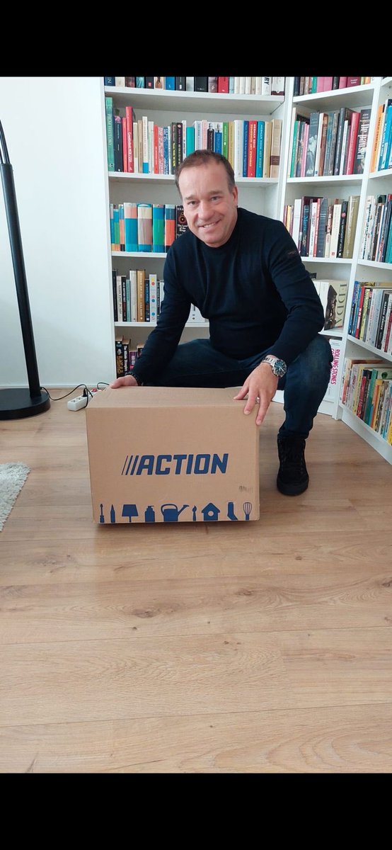 Mick van Wely tweet media