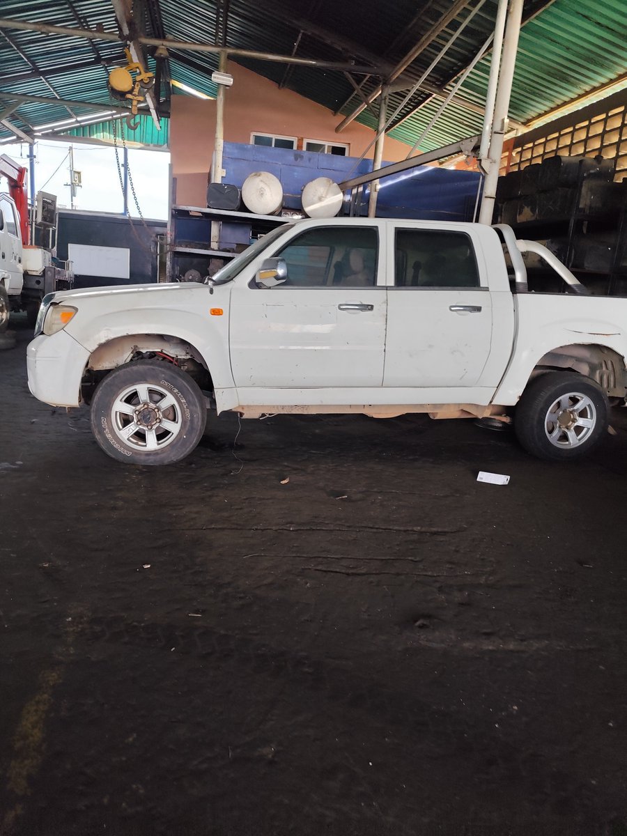 ZuliaTricolor's tweet photo. Seguimos Avanzando en la Nueva Gobernanza Comunal con el Mantenimiento General de Nuestras Instalaciones y Maquinaria Operativa https://t.co/mX6EgbR9lu