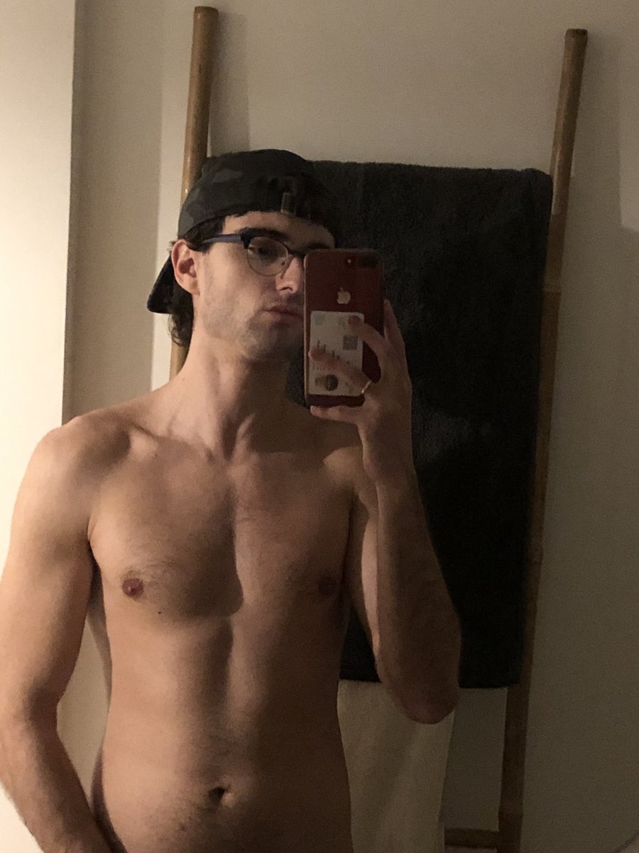 Hey wanna feel the touch of the puffer on your skin? 

Surprise for the first there going here (tellme): linktr.ee/scallyswag99

 #scally #sporty #adidas #puffer #down #adidaspuffer #downjacket #pufferjacket