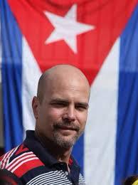 Muchas felicidades en su cumpleaños para Gerardo Hernández Nordelo, Héroe de la República de Cuba, ejemplo de revolucionario.
#LaHabanaViveEnMí 
#LaHabanaDeTodos