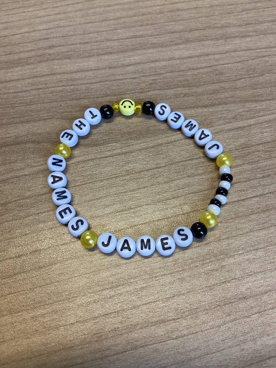 WindermereBeads's tweet photo. Attention #mincefluencers - my brand new bracelets showing my love for my favourite ever musical @mincemeatlive are now on Etsy! Loved making these swanky (like a tuxedo) designs while listening to the soundtrack of course! #operationmincemeat - https://t.co/3D0ywCN5Ab https://t.co/KzMnJwMKX8
