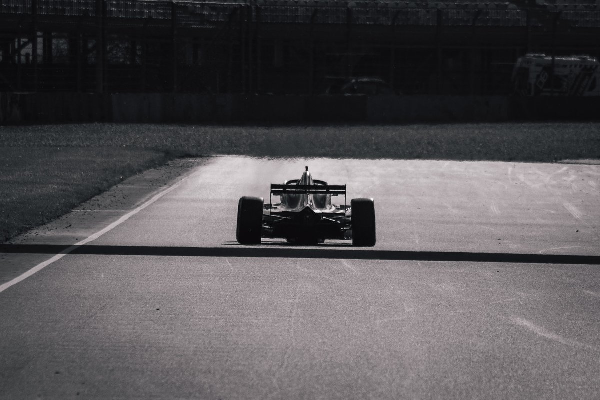 Squeacker13's tweet image. Bon bah j'ai pas de place pour le gp explorer ni d'accréditation je suis dégoûté...
Si jamais mes dernières photos de sport mécanique