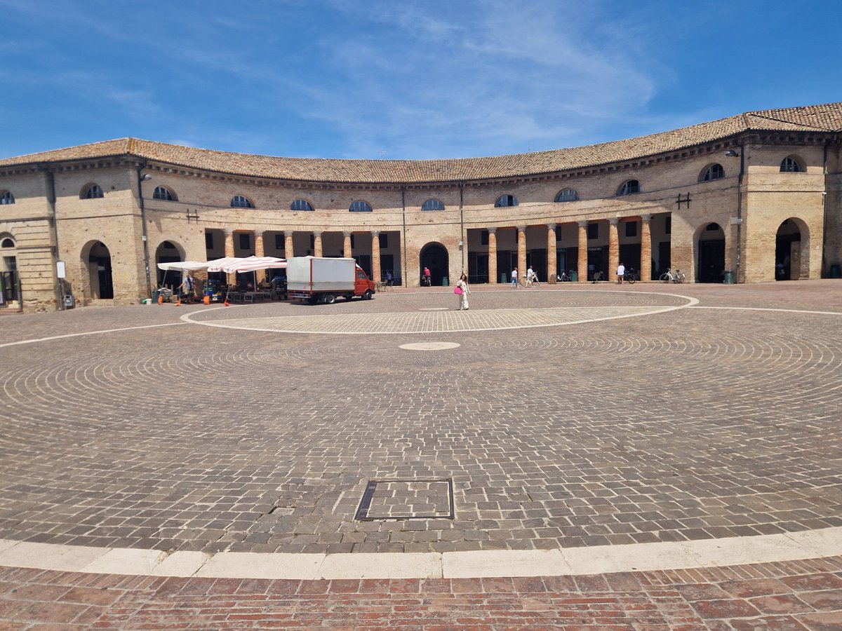 DSRL_UCDMECH's tweet image. Incredibe #IUTAM Symposium in Senigallia by Stefano Lenci & Jerzy Warminski, with so many relevant, leading and active names in #nonlineardynamics - focusing on #renewableenergy.
Happy to present our work with Bidhayak Goswami on #floatingsolar.
@UCDmechanics @UCD_Mech_Eng