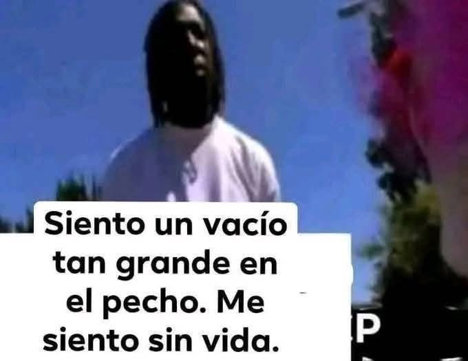 Grifvoid's tweet image. Se que va sonar bien miserable, pero estaba corriendo en la Caminadora del Gym, se fue la luz y sali volando enfrente de todos.
Luego llegue a casa bien derrotado, estaba calentando mi comida y se me fue la luz tambien en la casa xd