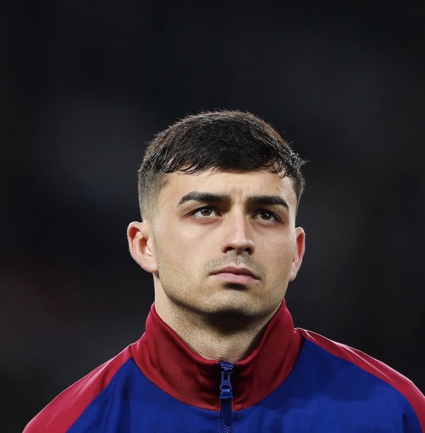 Dès qu’un milieu fait un excellent match le premier joueur avec qui on le compare c’est Pedri 😂

Ça en dit très long sur Pedri 😂