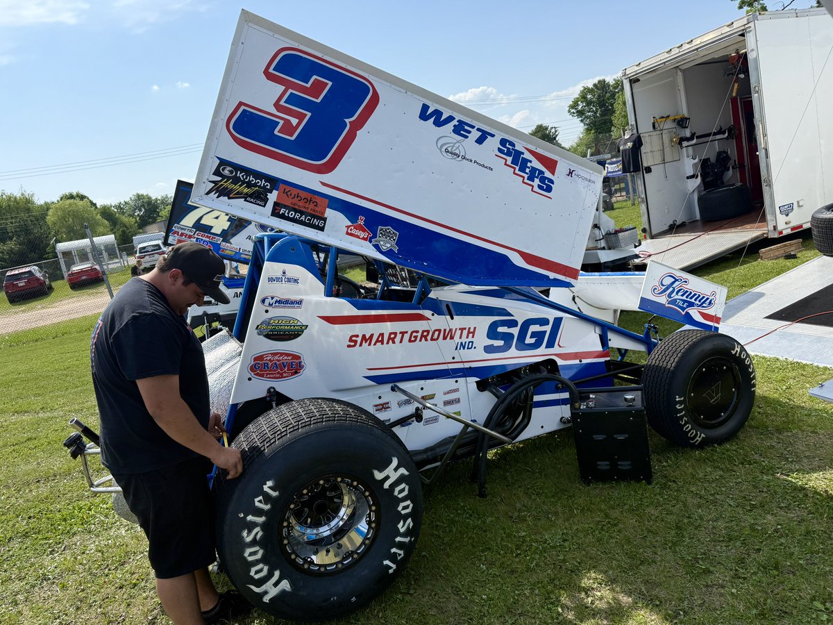 High Limit Racing (@highlimitracing) on Twitter photo Missouri’s <a href="/AGennetten3/">Ayrton Gennetten</a> races in Wisconsin for the first time tonight at Red Cedar Speedway!
His last @Kubota_USA High Limit Racing event was <a href="/TriCity11/">Tri City Speedway</a>, where he charged from 17th to a top-10 finish.
📺 FloSports.Link/HL2025 (𝟲𝗖𝗧) Missouri’s <a href="/AGennetten3/">Ayrton Gennetten</a> races in Wisconsin for the first time tonight at Red Cedar Speedway!
His last @Kubota_USA High Limit Racing event was <a href="/TriCity11/">Tri City Speedway</a>, where he charged from 17th to a top-10 finish.
📺 FloSports.Link/HL2025 (𝟲𝗖𝗧)