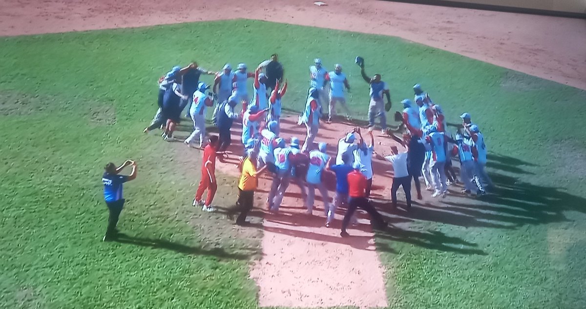 CIEGO CAMPEÓN ❣
FELICIDADES A DANY Y LOS TIGRES 👏
#LatirAvileño 
#CiegoEn26