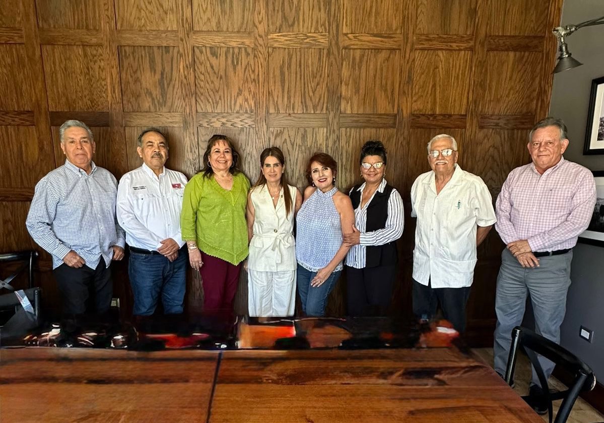 Qué gusto compartir una charla tan amena y enriquecedora con el grupo de periodistas de Contrapunto 10.
Gracias por el tiempo, las ideas y la buena vibra. 

¡Siempre es un placer coincidir!