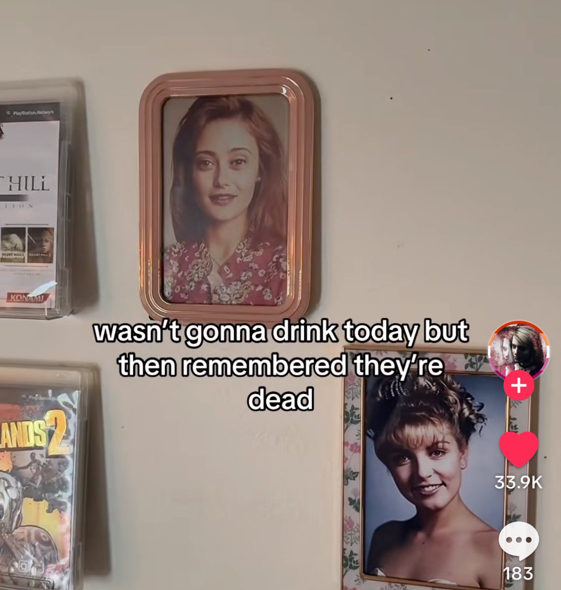 rokanne21's tweet photo. ppl randomly having these pics framed in their home is so funny https://t.co/ShkEk22rHb