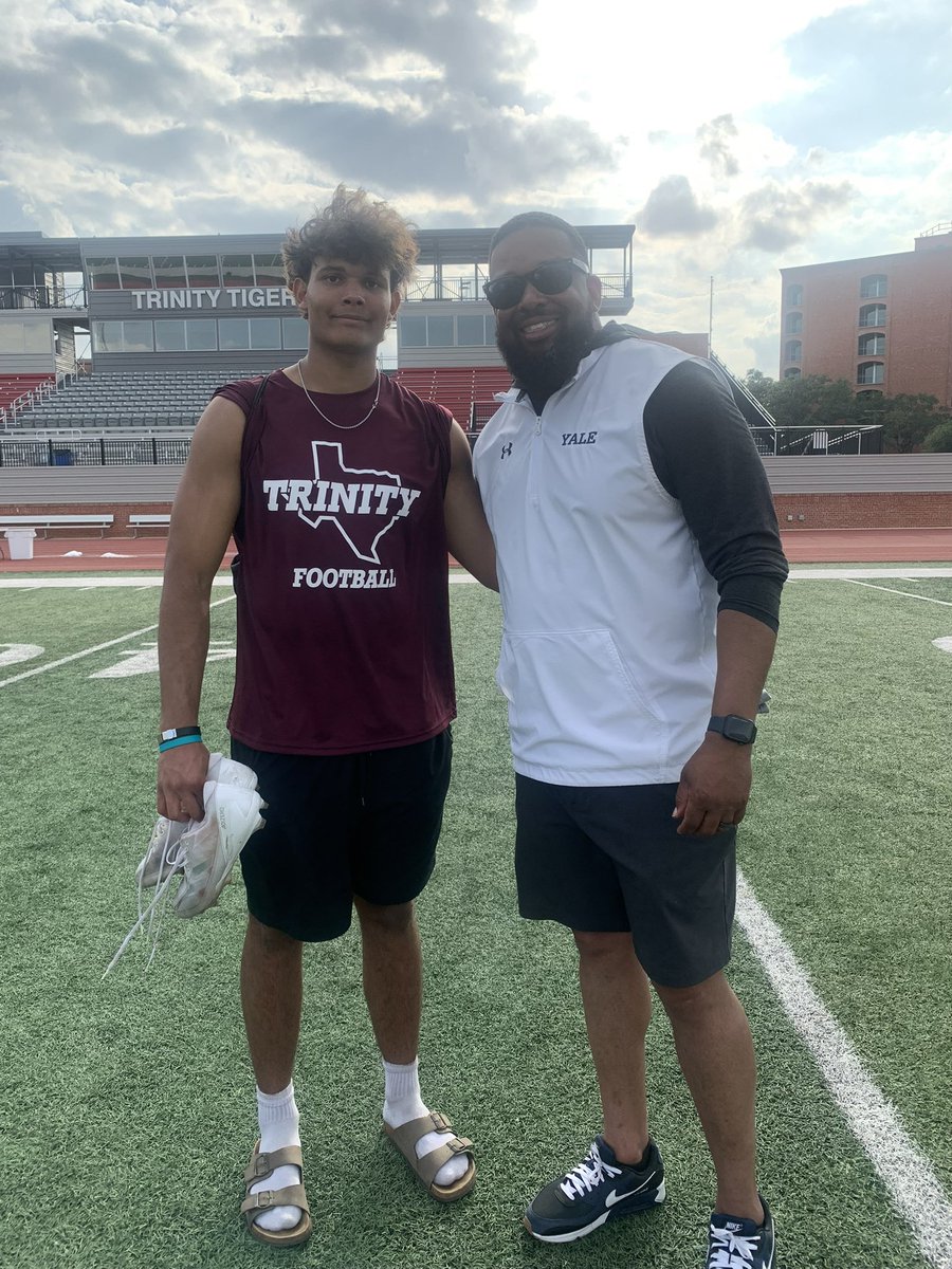 ArasOkeke's tweet image. Had a great time at the Trinity Elite Prospect camp. #Trinityfootball #Tightend2027  @SSmith_II @CoachBhakta @coachDjackson1 @coachjjanderson