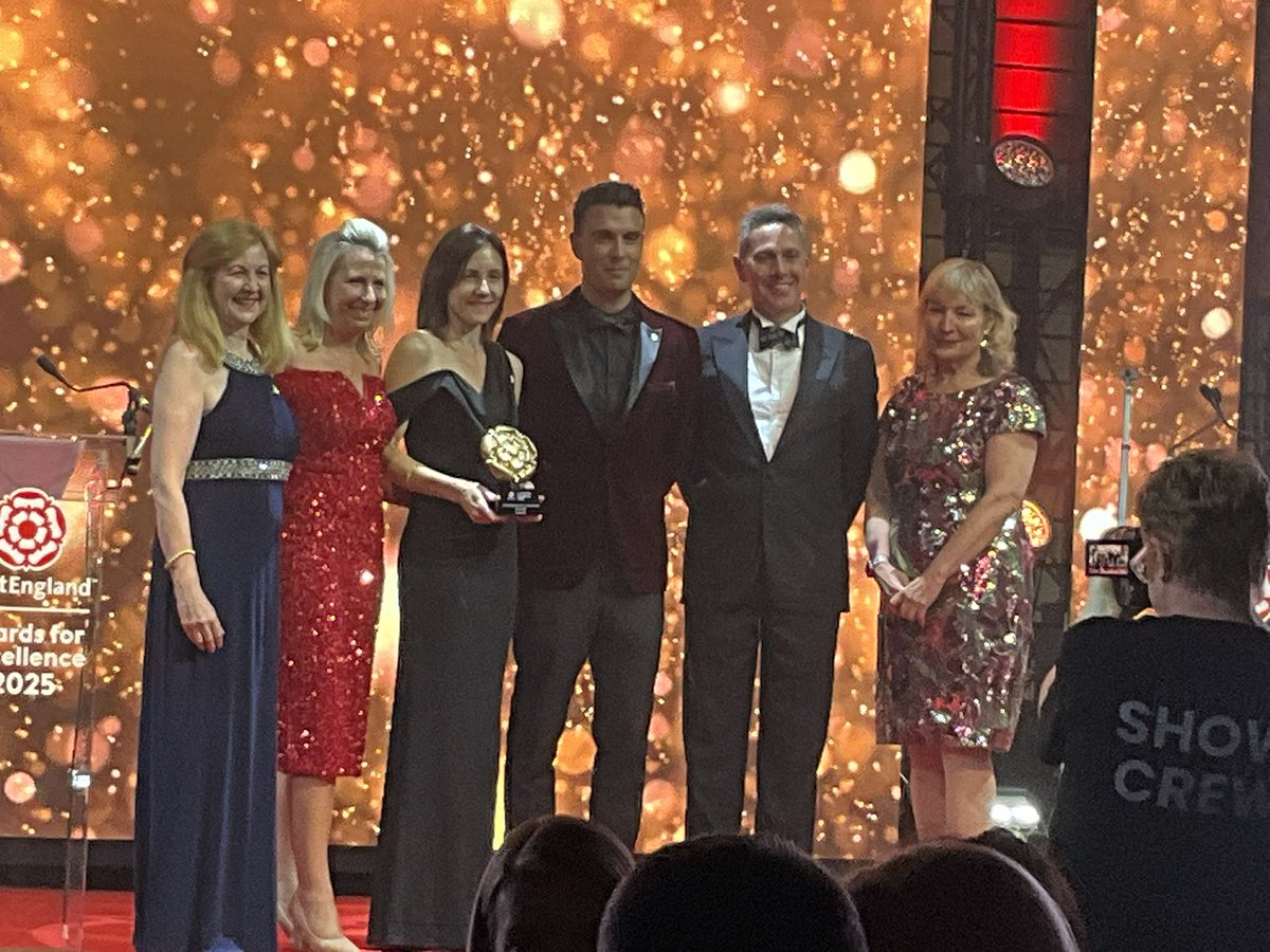 VisitEnglandBiz's tweet photo. And this year we recognise the enormous contribution of railways in the development of tourism in this year’s #OutstandingContributionToTourism, presented to @Railway200 by @PatriciaYatesVB and @BackBorwick #VEAwards2025! https://t.co/v8sORLufLj