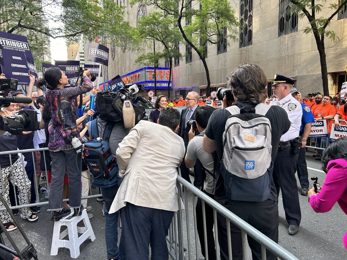 scottmstringer's tweet photo. Arriving in style https://t.co/Hbugsh8aES