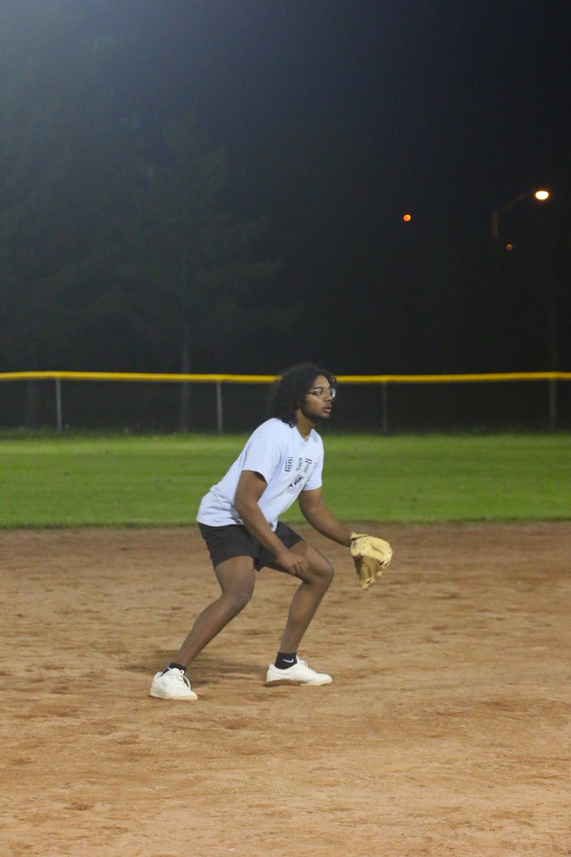 Nick_Lansdown's tweet photo. It was a great night for some softball! #ygk #gobats https://t.co/nPaF0z3mtc