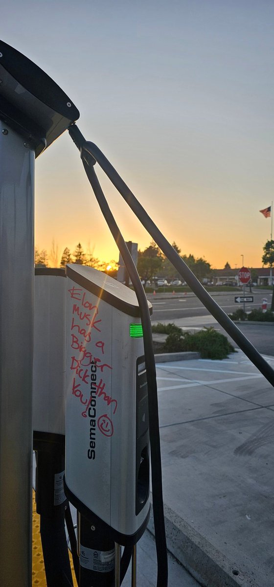 arvikot's tweet image. Meanwhile in Milpitas, CA

@elonmusk