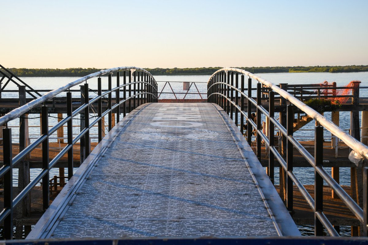 Los vecinos podrán elegir el nombre del nuevo puente peatonal del puerto 🌉 Esta pasarela metálica del programa #Ñanderekó optimizará la circulación peatonal ofreciendo una conexión más directa a los espacios flotantes  ⚓ Pueden aportar sus sugerencias en comentarios👇