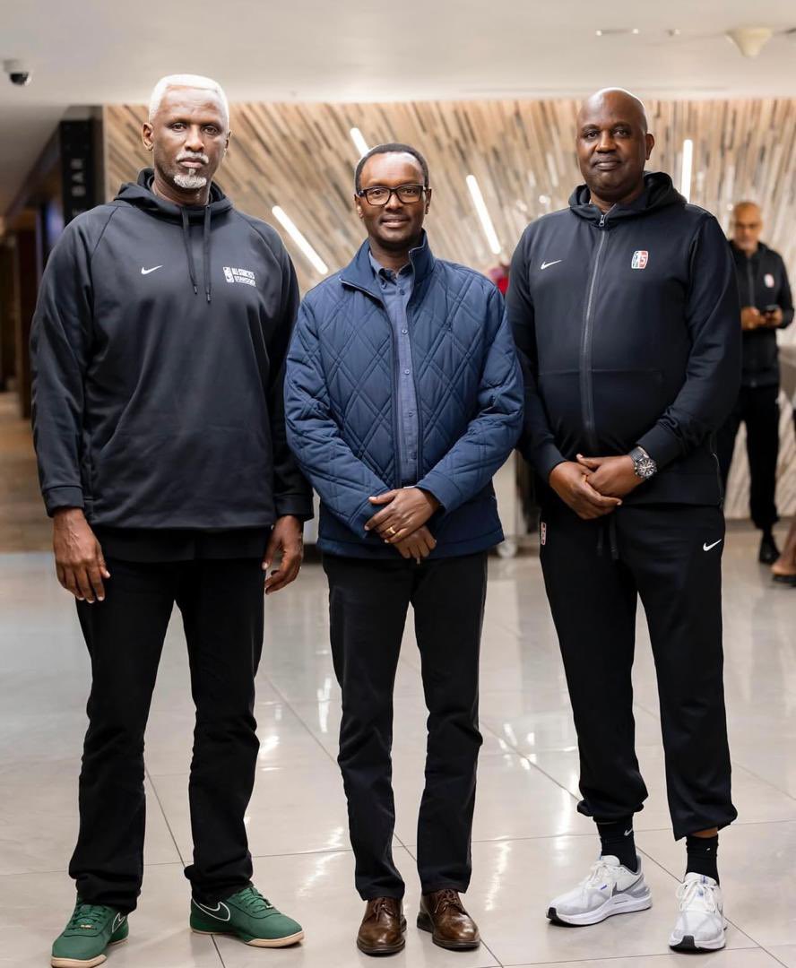 PHOTOS: #Rwanda’s Ambassador to South Africa, Emmanuel Hategeka, visited APR Basketball Club’s camp in Pretoria ahead of the BAL 2025 Playoffs, scheduled for June 6–14.