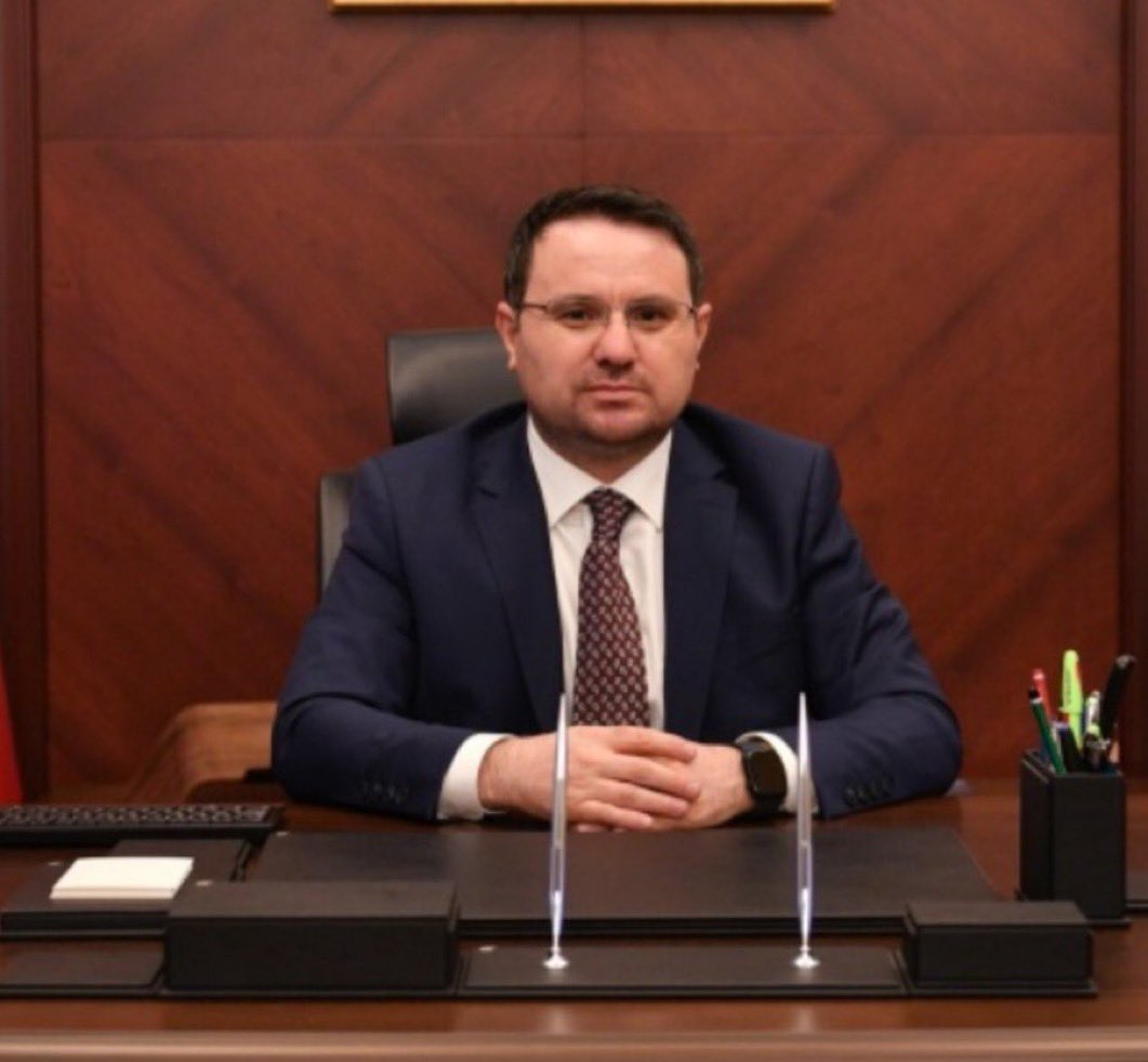 fahinursezer1's tweet image. #Akın#Gürlek#Adamdır🇹🇷🇹🇷😎