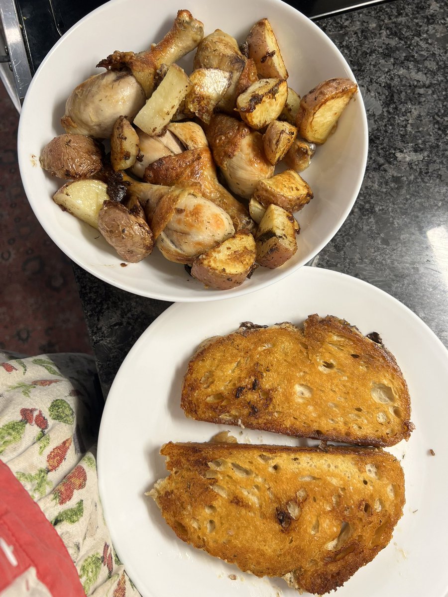 c a r r i e tweet media