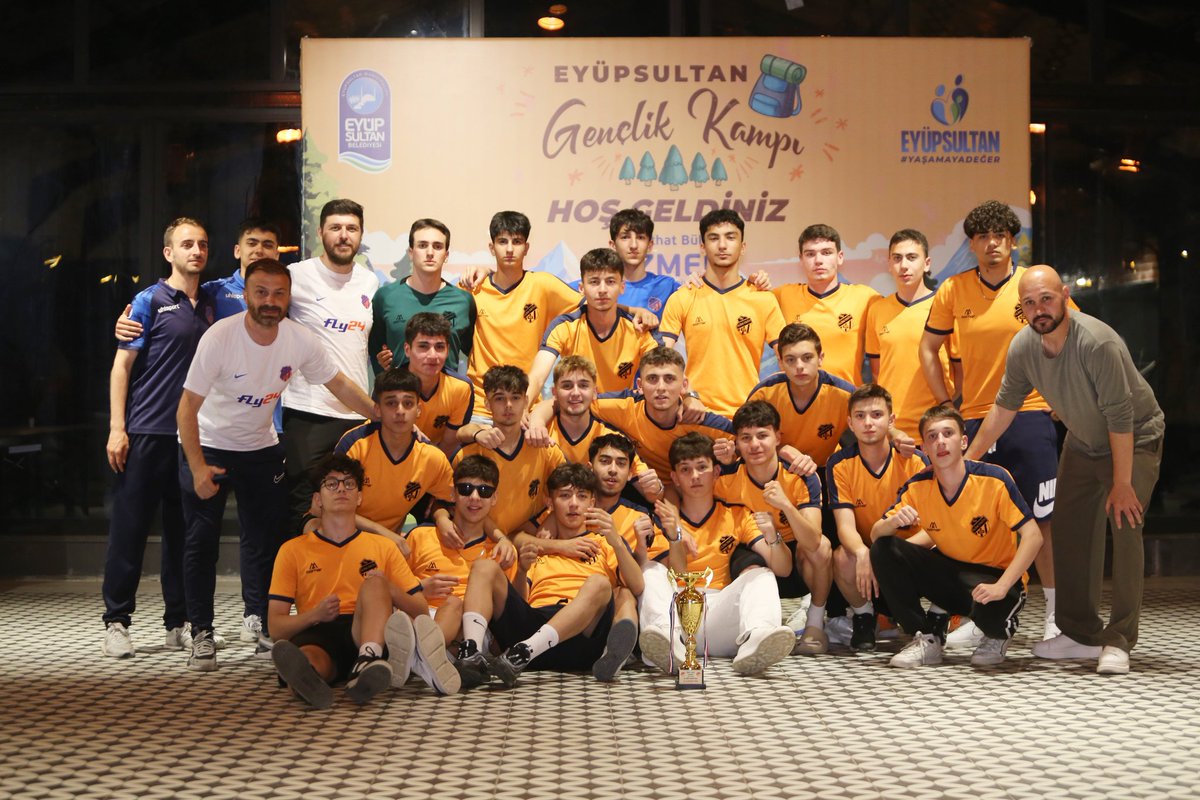 onerseday's tweet photo. Fotoğraf çekilmedi, tarih yazıldı! 📸✍️ https://t.co/pCpDUuOvIF
