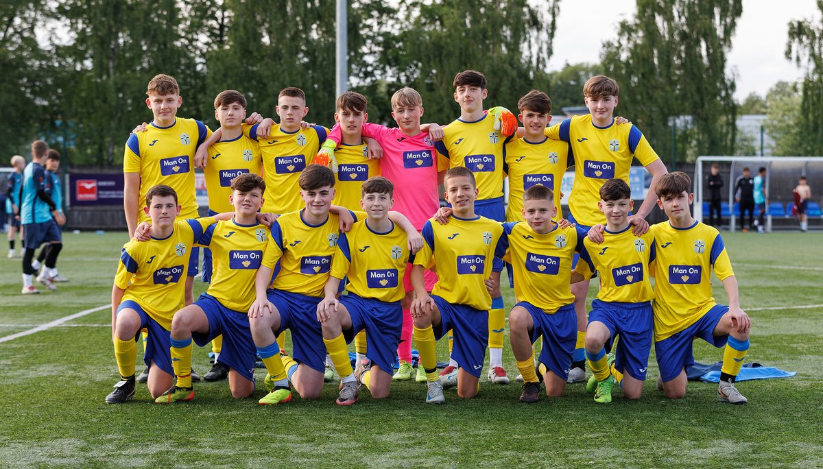 UNDER 14 SHIELD FINAL 25 | The <a href="/braidhurst/">braidhursthighschool</a>  and <a href="/ndhs1/">Notre Dame HS, Greenock</a>  squads before tonight's Under 14s Shield final at New Western Park.
