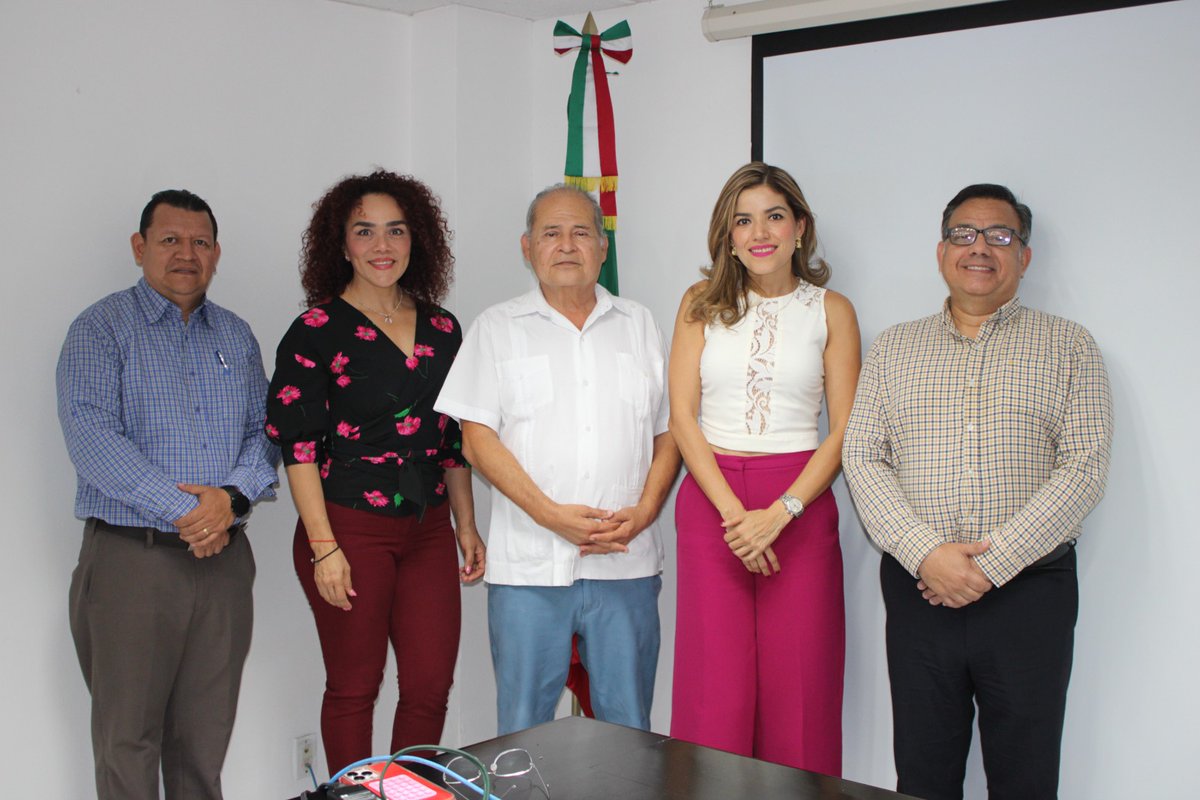 ITPETabasco's tweet photo. El Comisionado Pdte. Mario Aguilar Alvarado, sostuvo reunión de trabajo con la Lic. Iris Ulloa Donjuan, la Arq. Olga Limonchi Palacio, Integrantes del @cpctab; con Juan Manuel Segura Guzmán, encargado de despacho de la @SeaTabasco; y Miguel Cruz Gerónimo, Dir. Asuntos Jurídicos. https://t.co/9E7DqqhlQ9