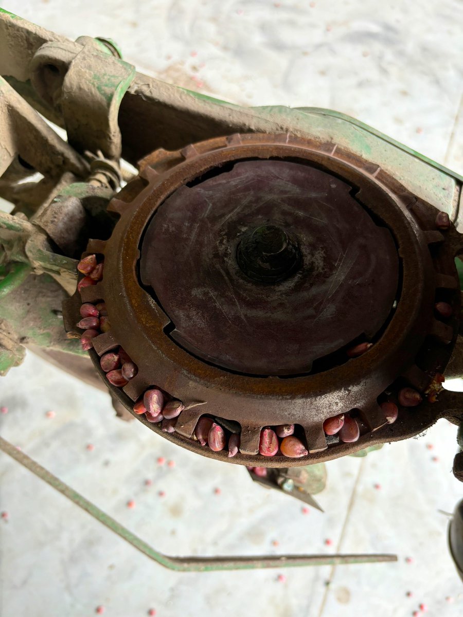 Anyone happen to have a set of seed discs for a Deere 71 planter they willing to part with? 

I’m told back in the day, they would decide the appropriate seed disc as they matched the seed disc to the seed that was delivered to the farm.
