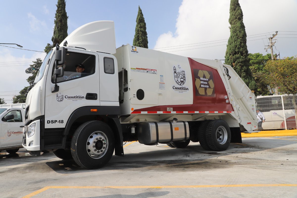 #Cuautitlán
El compromiso con la transparencia y el uso responsable de los recursos públicos, la presidenta municipal Juanita Carrillo encabezó la entrega de patrullas, vehículos utilitarios y equipo operativo a distintas áreas del gobierno municipal.
📷 semanariomiespacio.com/cuauti.../cuau…