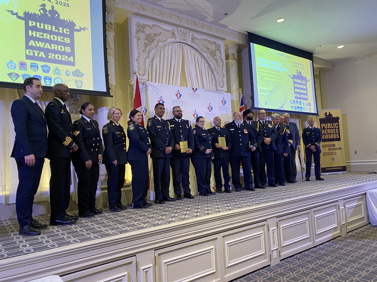 Steven Wilson (@tfs_wilson) on Twitter photo A privilege to join <a href="/Toronto_Fire/">Toronto Fire Services π¨π¦</a> and <a href="/TPFFA/">Toronto Firefighters</a> this evening as Inspector Frank Paniccia was recognized for his lifesaving actions at the Public Heroes Awards GTA hosted by <a href="/IDIGTA/">IDI GTA</a>. Congratulations Frank! A privilege to join <a href="/Toronto_Fire/">Toronto Fire Services π¨π¦</a> and <a href="/TPFFA/">Toronto Firefighters</a> this evening as Inspector Frank Paniccia was recognized for his lifesaving actions at the Public Heroes Awards GTA hosted by <a href="/IDIGTA/">IDI GTA</a>. Congratulations Frank!