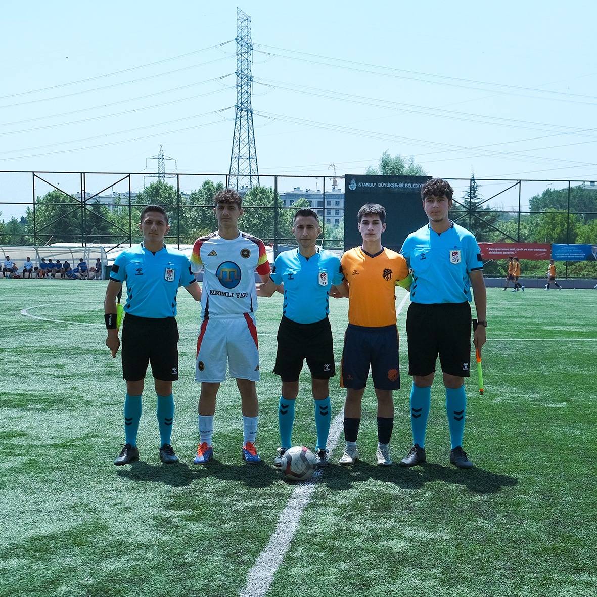onerseday's tweet photo. Öz Alibeyköy 4-3 Güneştepe
🎯 İstanbul Şampiyonası | 1. Tur

Gol düellosunu biz kazandık!
U17 takımımız 4-3’lük galibiyetle İstanbul Şampiyonası’nda 2. tura yükseldi! 💪🔥
Tebrikler çocuklar! 👏👏 https://t.co/CA4WhIi45M