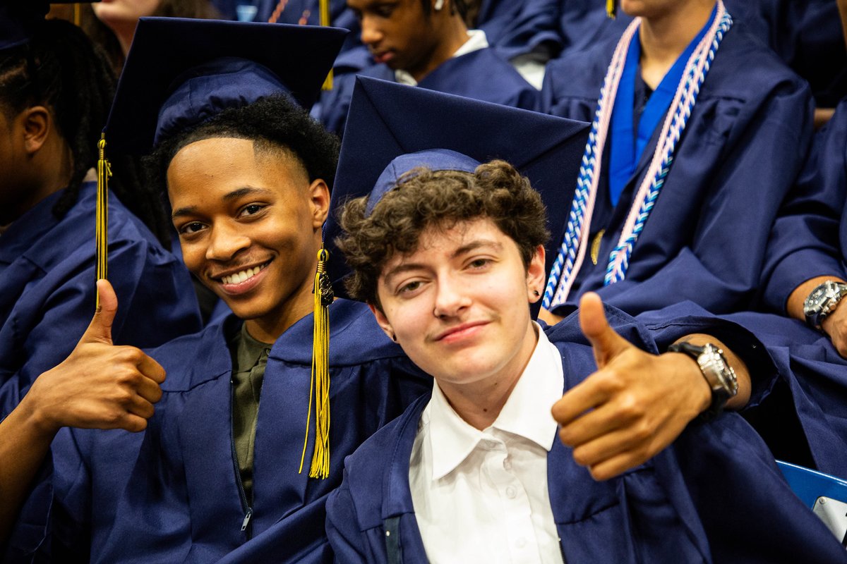 BaltCoPS's tweet photo. π The Class of 2025 is shining bright! Photo albums will be added to the BCPS Flickr page as they become available.
Don't forget to share your graduation pics using #bcpsgrad.
β‘οΈ https://t.co/8e107f6cWd https://t.co/asFF0NbIqS