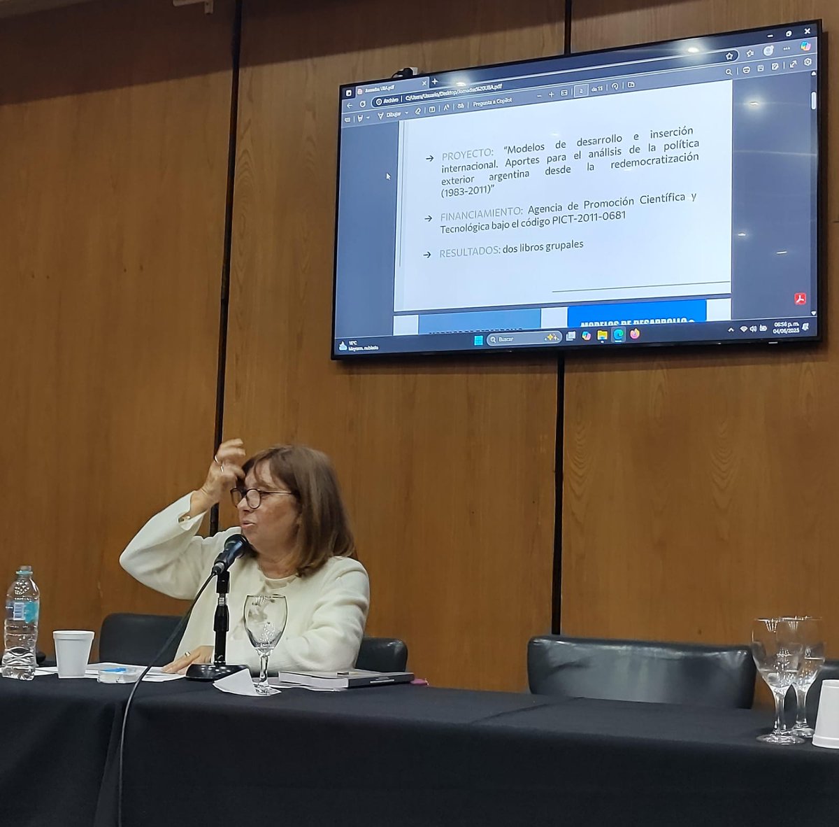 Ahora, conferencia de <a href="/AnabellaBusso/">Anabella Busso</a>  "Principales tendencias en la relación entre la política exterior y los modelos de desarrollo desde la vuelta de la democracia en la Argentina"