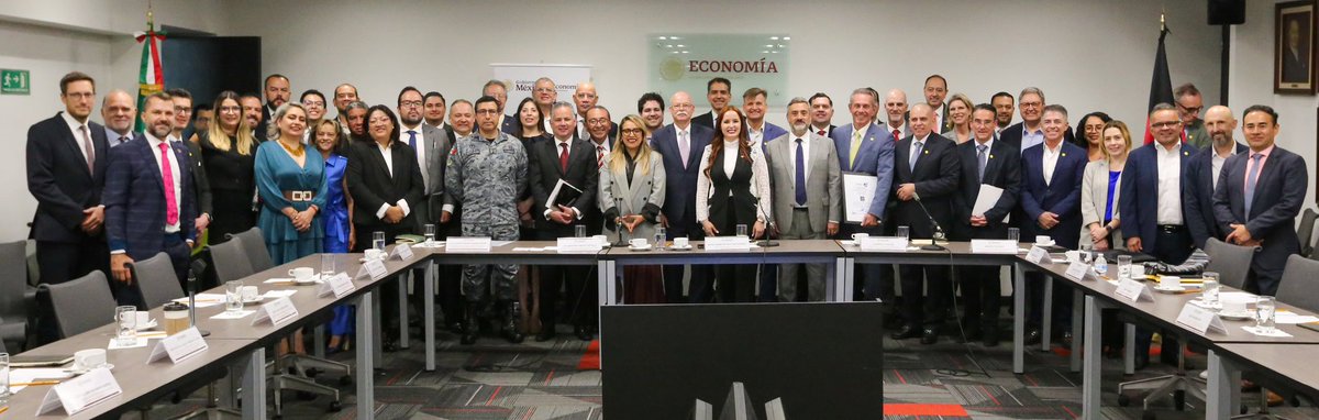 Acuden empresas alemanas a la <a href="/SE_mx/">Economía México</a> para participar en la 2ª Reunión de Alto Nivel entre la Cámara Mexicano-Alemana de Comercio e Industria y <a href="/AlemaniaMexi/">Embajada Alemana en México</a>.

El objetivo: fortalecer la relación bilateral y atender temas clave para el desarrollo de sus operaciones en México. 🇲🇽🇩🇪