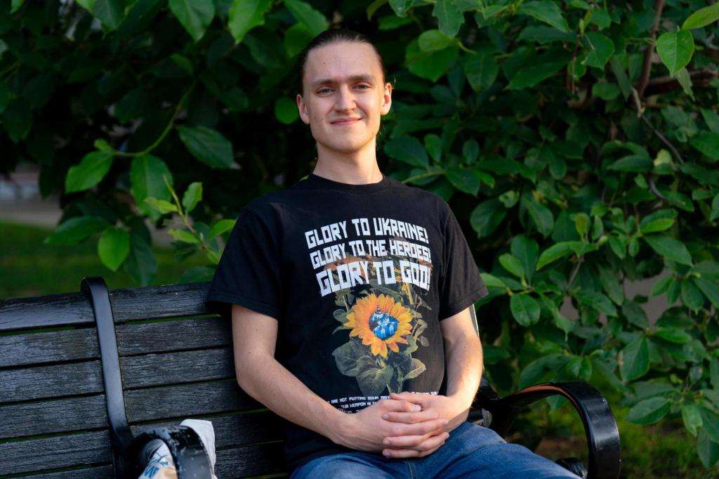 Trump promised to welcome more foreign students. Now, they feel targeted on all fronts trib.al/QKVYfyC