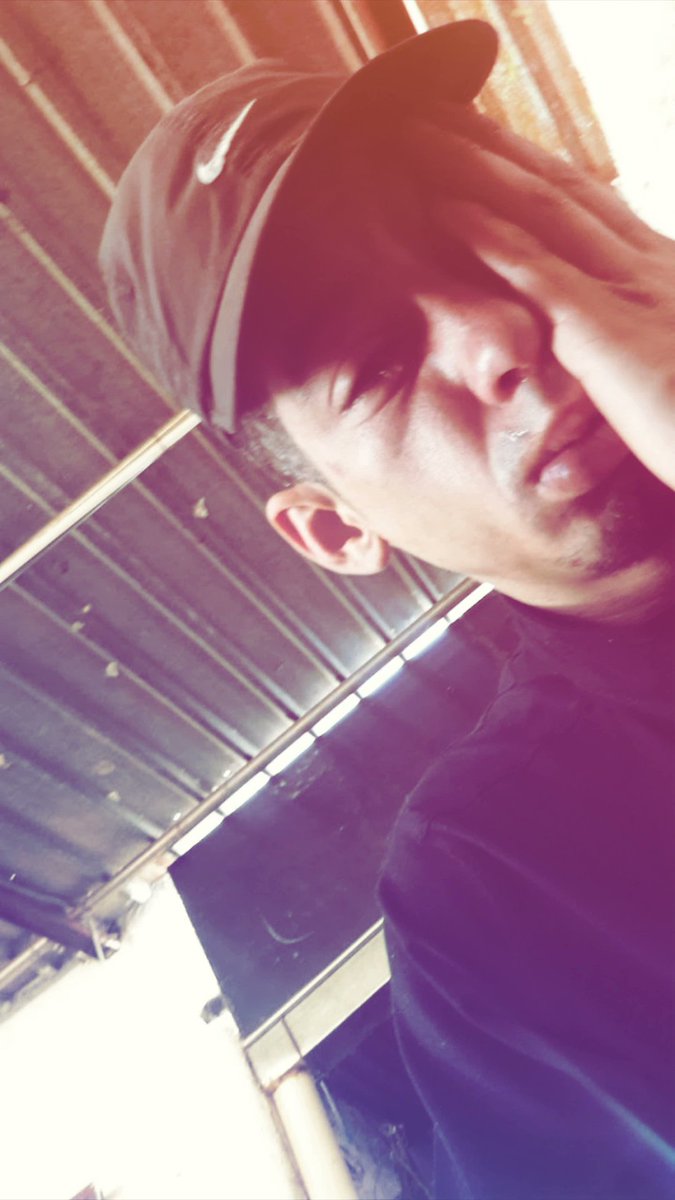 asi se siente tener q ghostear a uno lindo xq es terrible mogolico