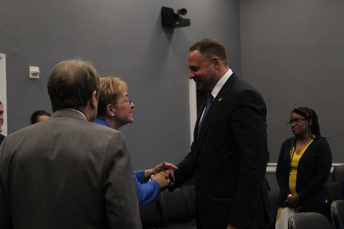 UkraineCaucus's tweet photo. Today Co-Chairs of the @UkraineCaucus, @RepMarcyKaptur, @RepBrianFitz, @RepMikeQuigley and @RepJoeWilson received a senior delegation from @Ukraine to receive updates on recent military actions, discuss advancing sanctions on Russia and work to help bring this war to a swift end. https://t.co/rGQB4fb3UH