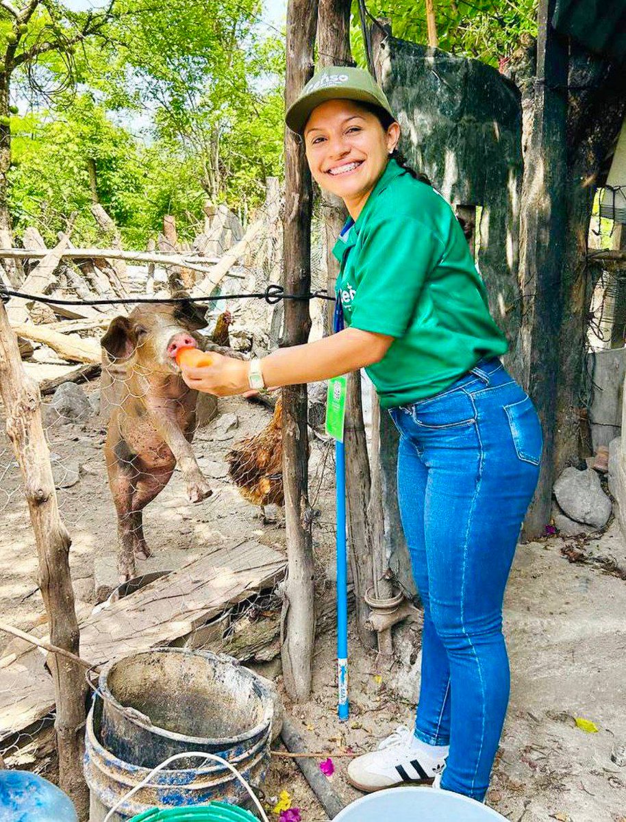 Más salvadoreños participan en el Censo Agropecuario y de Pesca El Salvador 2025. Toda la producción cuenta 🐮🐰🐷 y muy pronto llegaremos a tu vivienda para censarte 🌱. ¡Nuestra tierra cuenta contigo! 🇸🇻