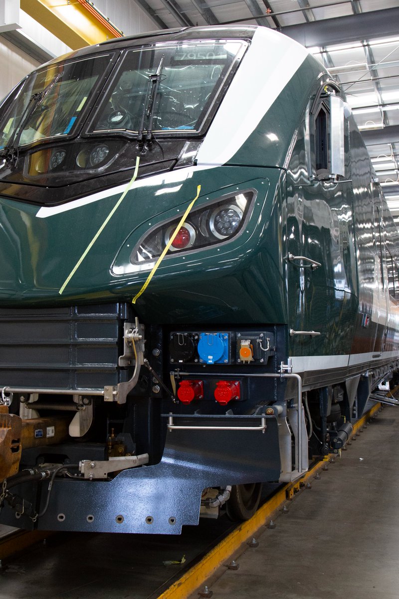 Amtrak_Cascades's tweet image. So exciting! Who wants to see pics of factory progress of the new Amtrak Cascades trainsets? There are more images to enjoy at the link! amtrakcascades.com/about/new-amtr…