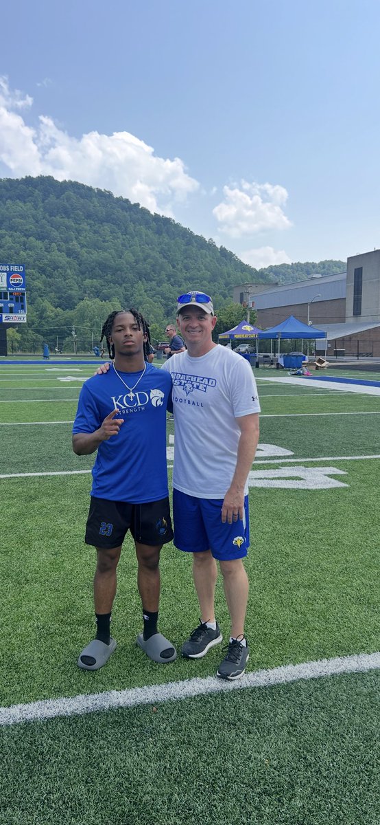TylerWilson_5's tweet photo. Had a great day of camp competing @MSUEaglesFB thank you @Coachweiss30 for the invite @CoachA_Schmidt @CoachWoodmanMSU @CoachJKiernan https://t.co/t7exwxw2gm