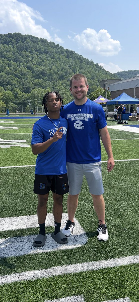 TylerWilson_5's tweet photo. Had a great day of camp competing @MSUEaglesFB thank you @Coachweiss30 for the invite @CoachA_Schmidt @CoachWoodmanMSU @CoachJKiernan https://t.co/t7exwxw2gm