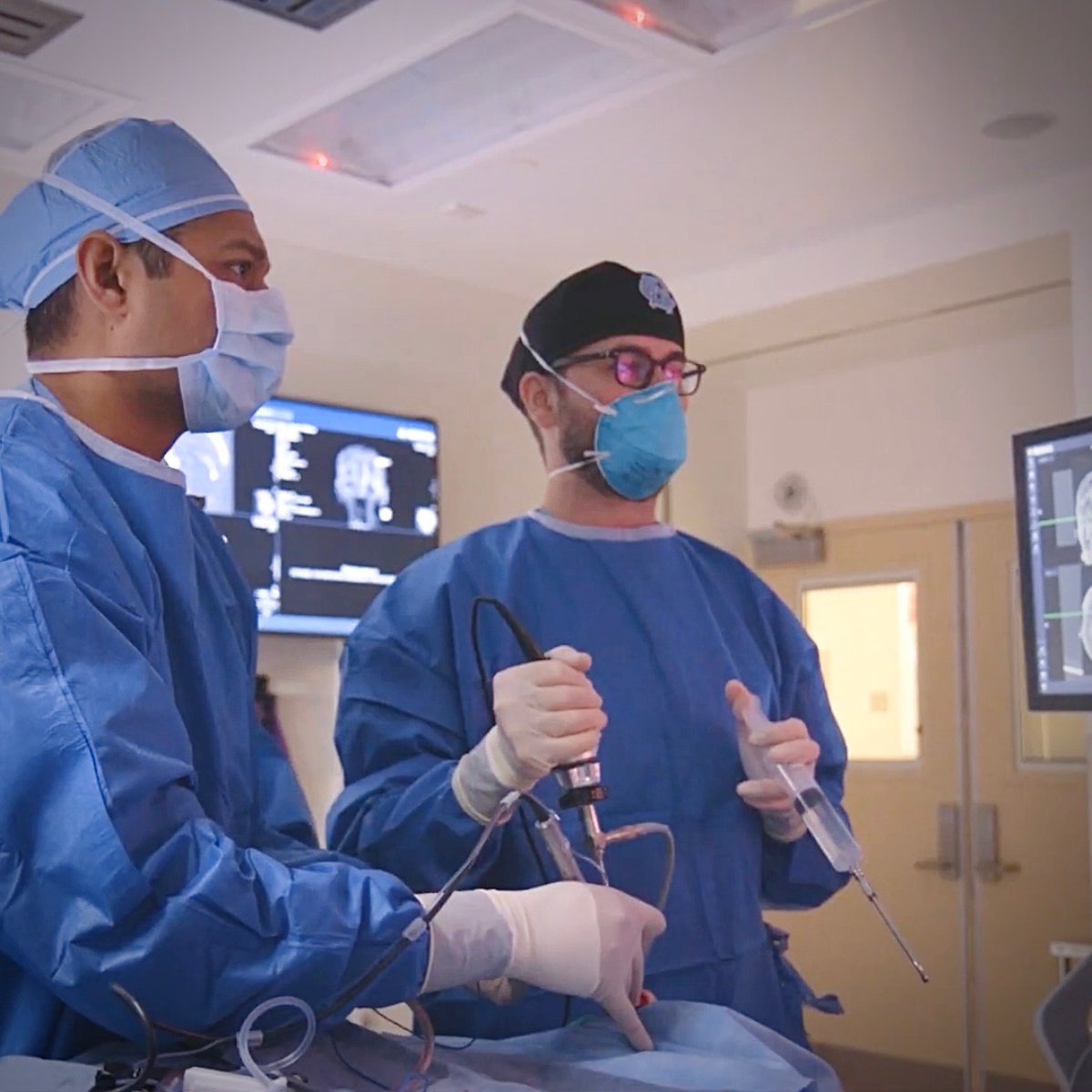 NASBSorg's tweet image. Abhi Ray, MD and Kenneth Rodriguez, MD,After performing hundreds of these cases together over the last 10 years, we have learned to predict each other’s moves and it has become somewhat of a dance with four hands working together. #InternationalSkullBaseSurgeryDay @AmRhinoSociety