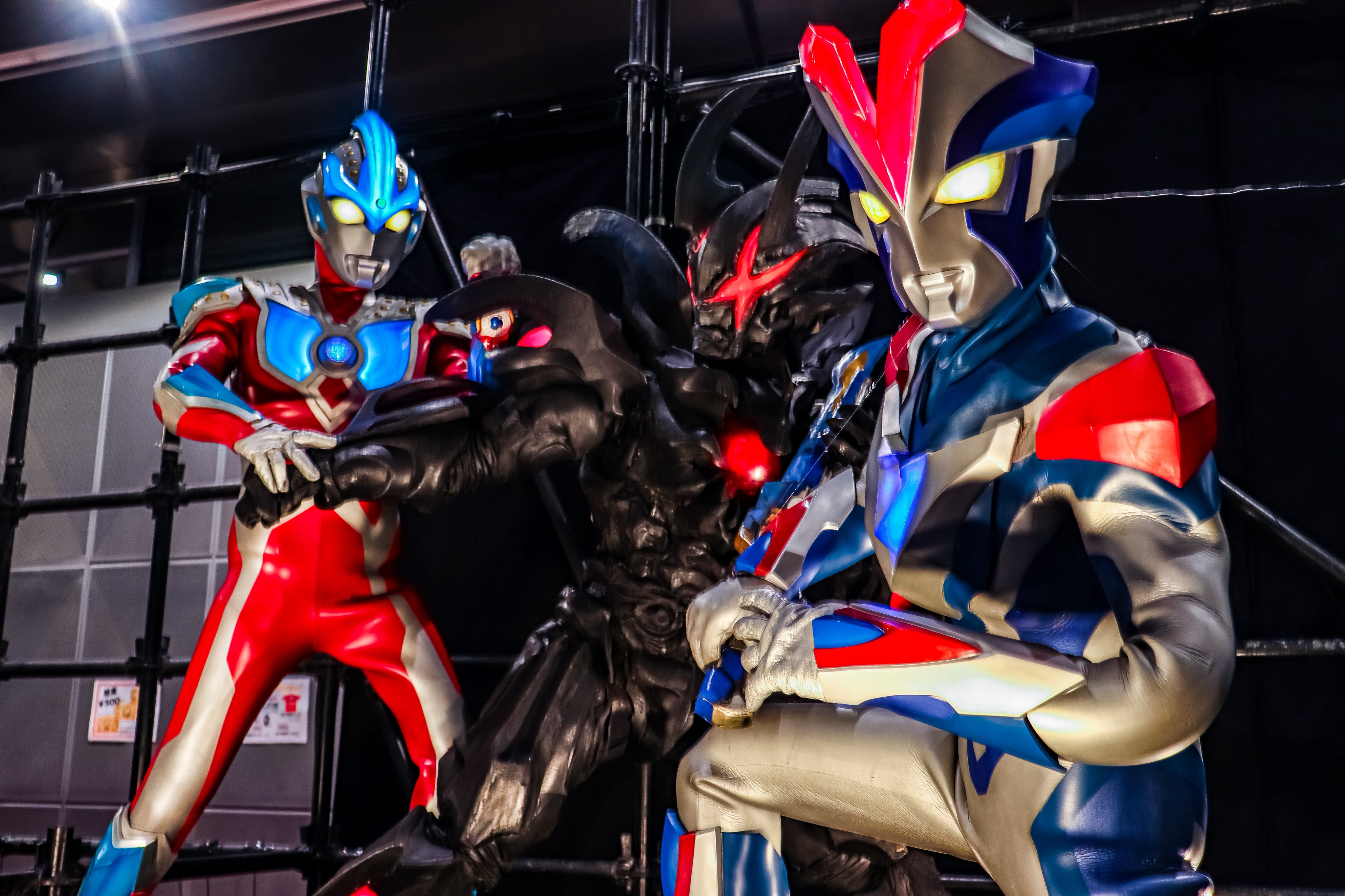 DX ビクトリーランサー ウルトラマンギンガ DXビクトリーランサー｜ウルトラマンおもちゃウェブ｜バンダイ