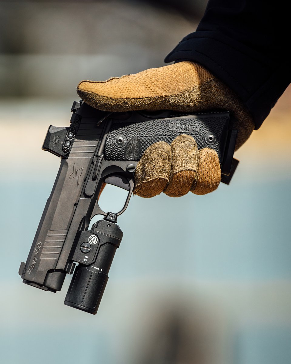 sigsauerinc's tweet image. The classic 1911—modernized.

The SIG SAUER 1911-XCARRY blends timeless design with cutting-edge features:
- Direct-mount, optic-ready slide
- XRAY3 Day/Night sights
- Adjustable flatblade trigger
- Custom G10 grips by LOK Grips
- Extended ambi-safety + slide stop
- Railed…