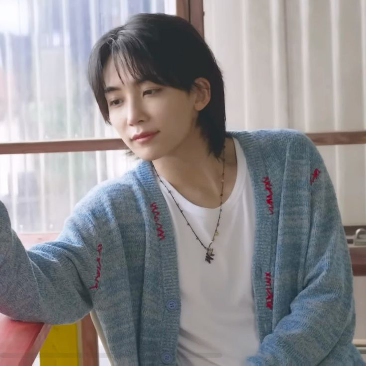 cherry_1_004's tweet image. 어떻게 사람이 이렇게 생겼을까..😻